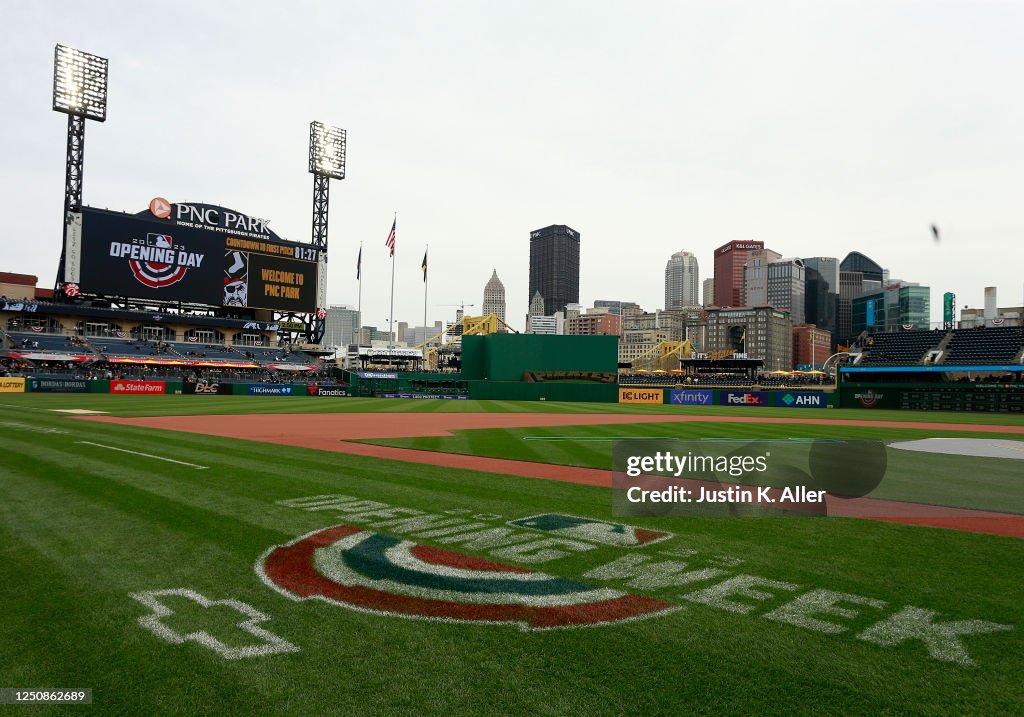 Pittsburgh Pirates: Who will be the 4th Outfielder?