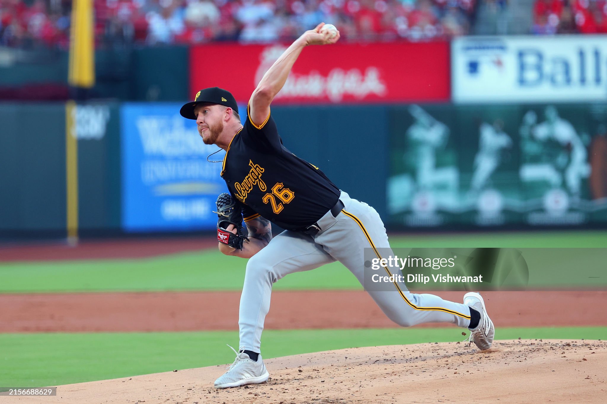 Pirates fall 4-2 in St. Louis