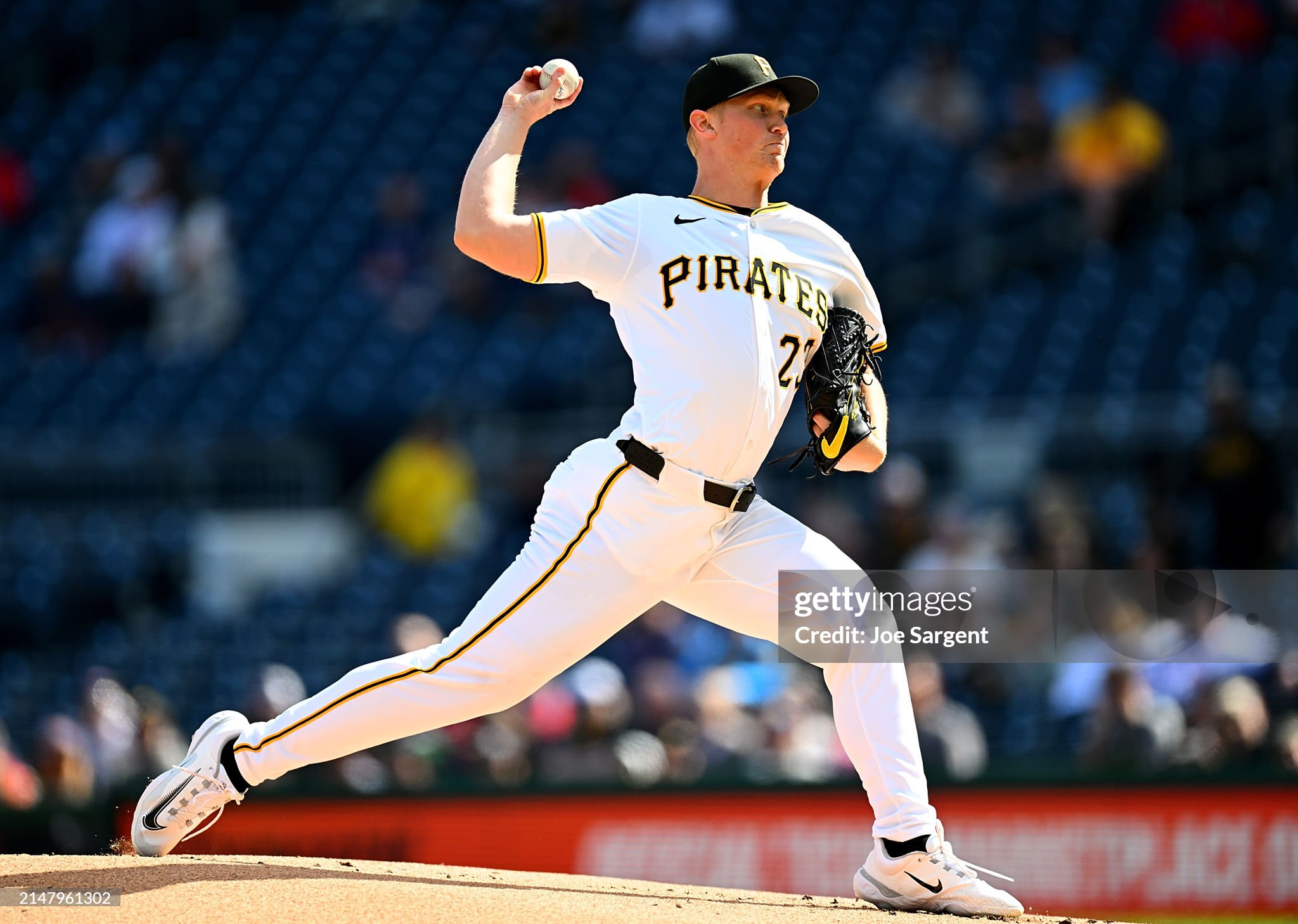 Pirates win 3rd in a row off of Olivares Grand Slam